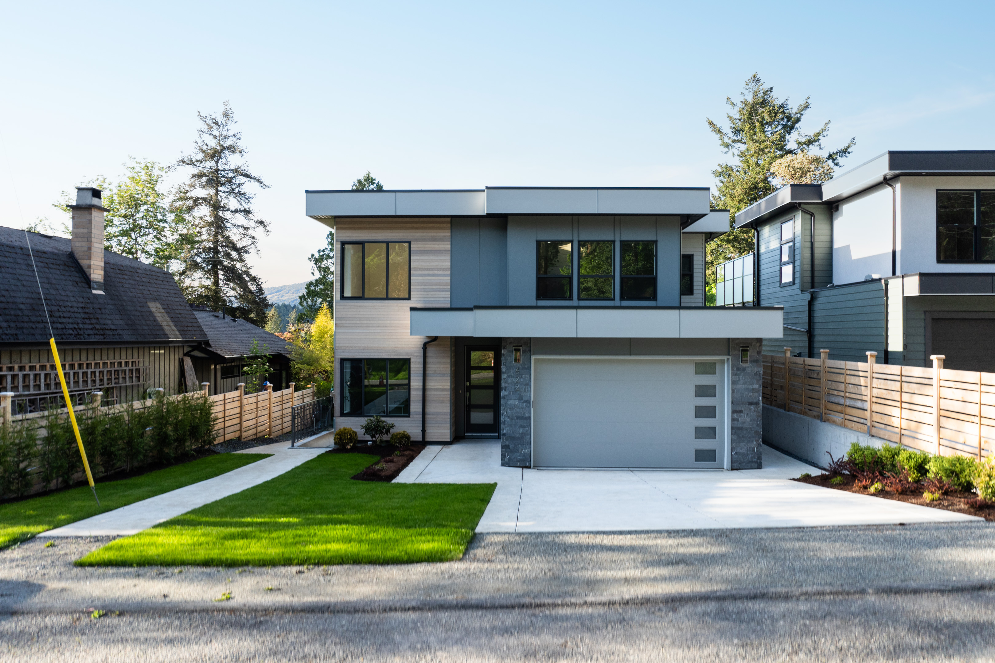 622 Cove Cres
