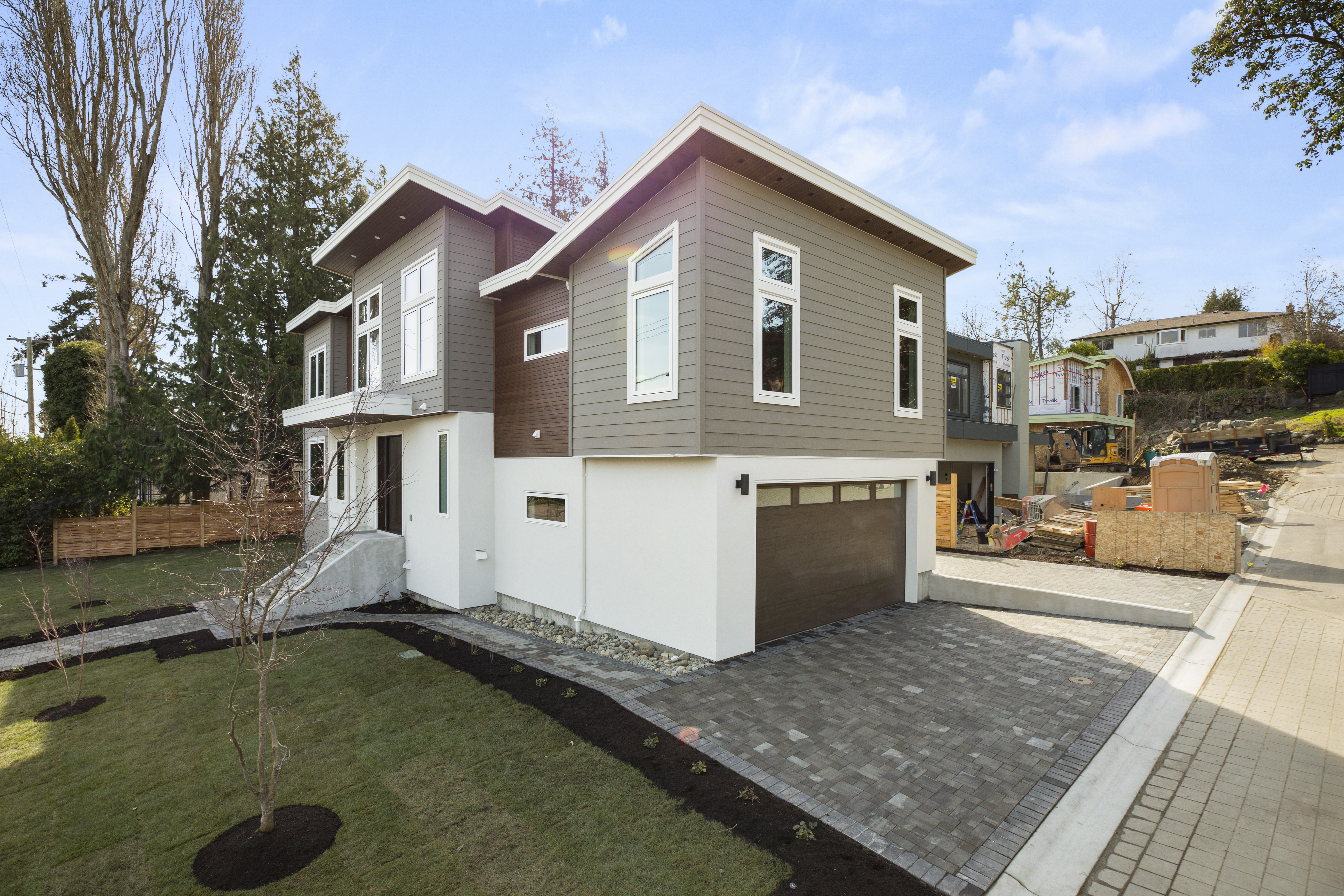 245 Moss Rock Pl